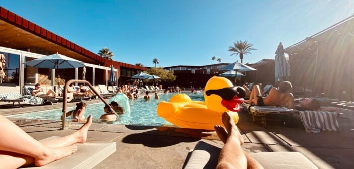 Making a Splash: How to Choose the Perfect Cigars for Your Pool Party 1